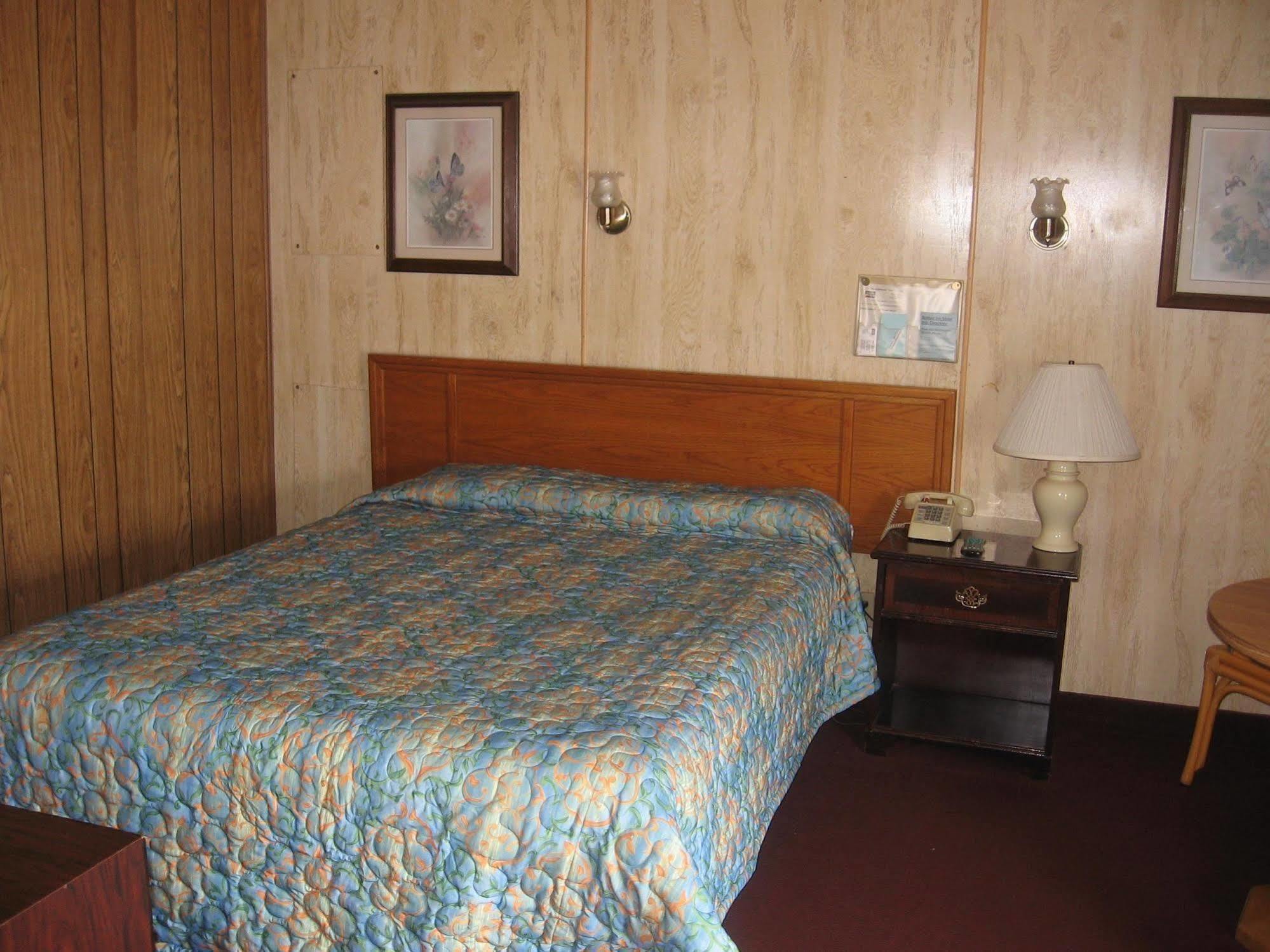 Budget Inn Lynchburg And Bedford Goode Quarto foto